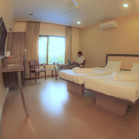 Green Valley Resort Khadoli Kültér fotó