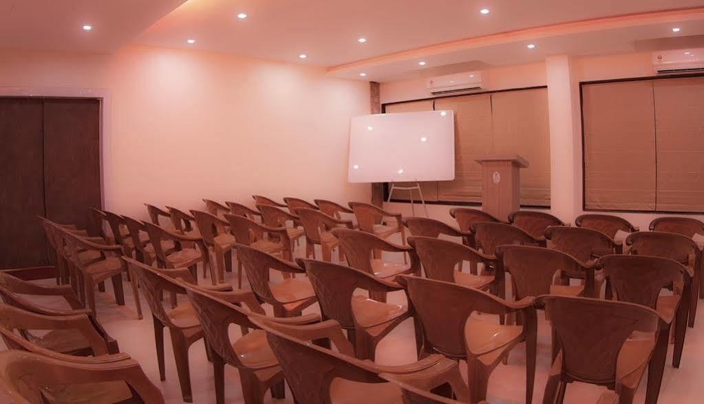 Green Valley Resort Khadoli Kültér fotó