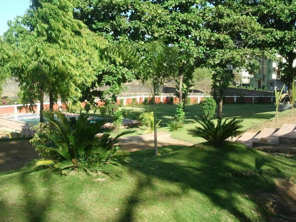 Green Valley Resort Khadoli Kültér fotó
