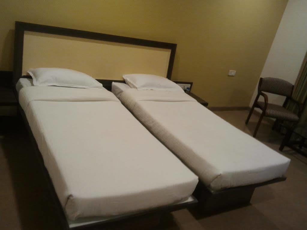 Green Valley Resort Khadoli Kültér fotó